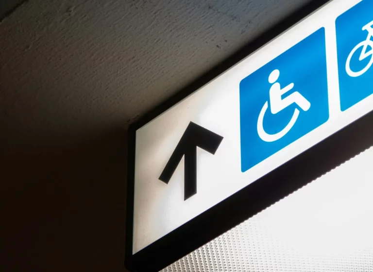 Mise aux normes des règles d'accessibilité PMR